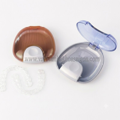 Hộp Đựng Khay Niềng Con Sò